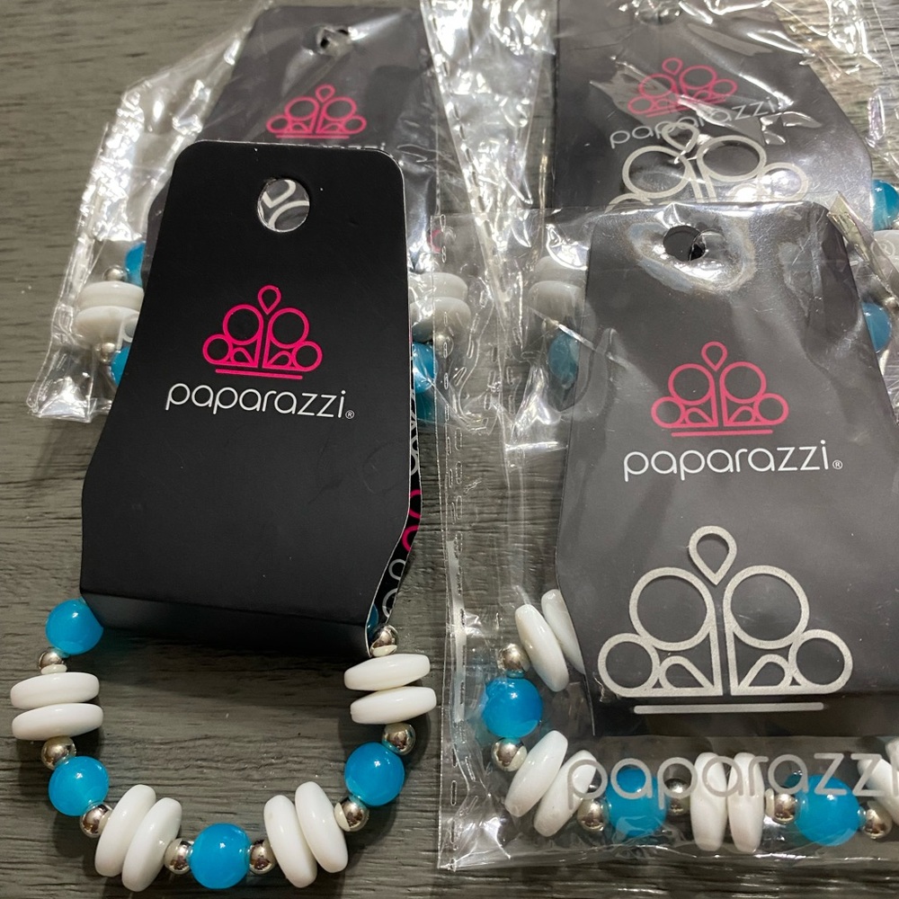 Paparazzi Turquoise and White Beaded Bracelet - Picture 3 of 3